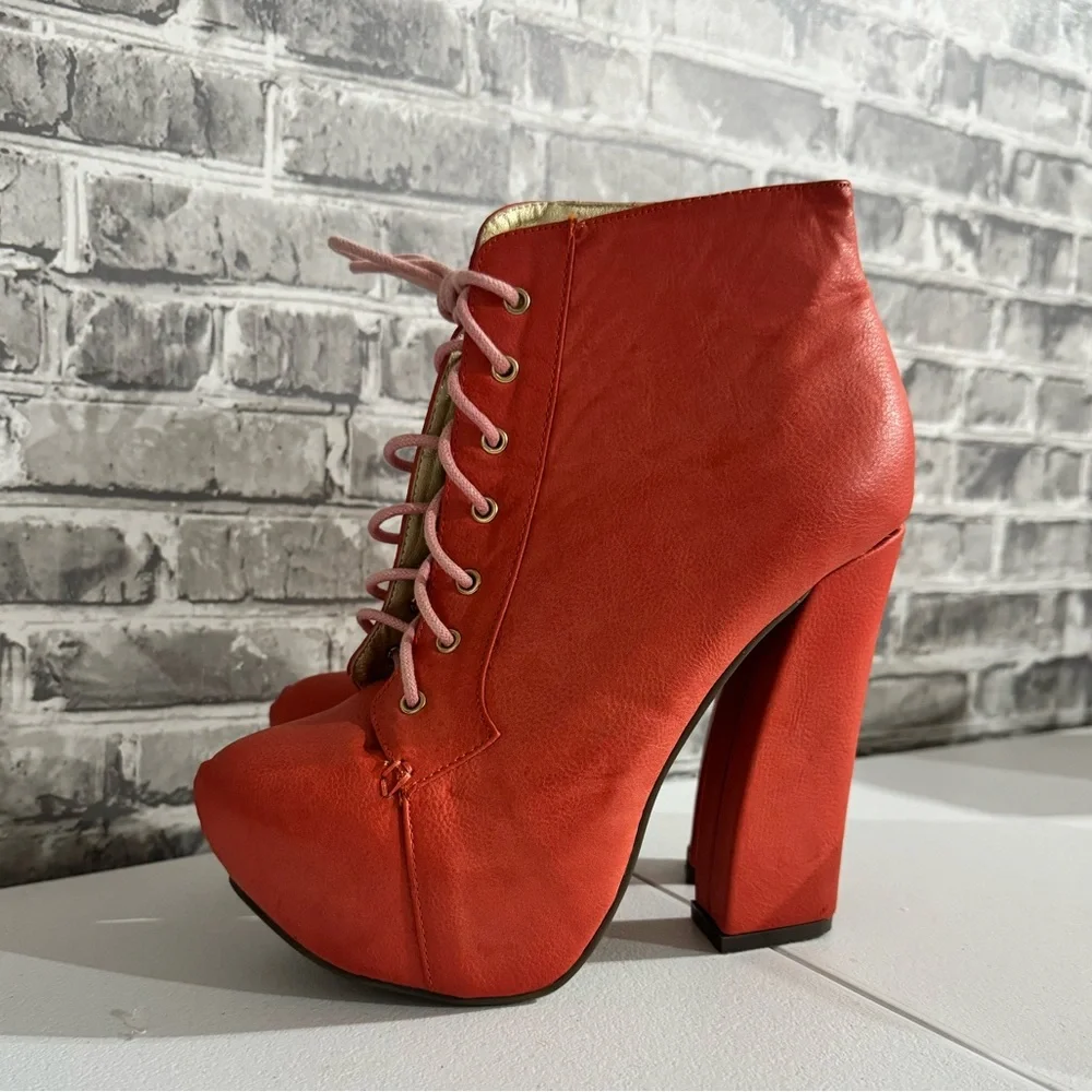 Coral Platform Lace up Booties Size‎ 7